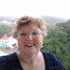 Meet your Posher, Debbie